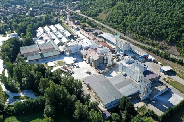 Photo aerienne Usine - Moyenne.jpeg